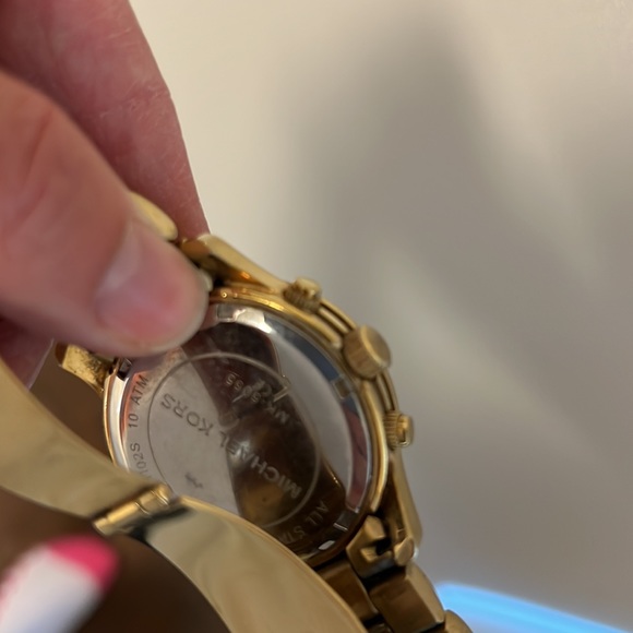 Michael kors watch - Picture 3 of 3